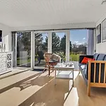 Vakantiehuis Stunning In With Kitchen