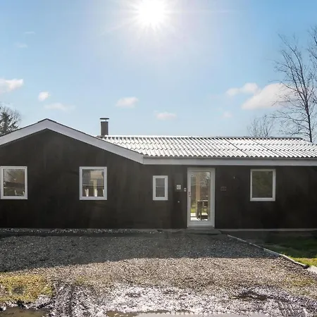 Дом отдыха Stunning In With Kitchen Хеммет