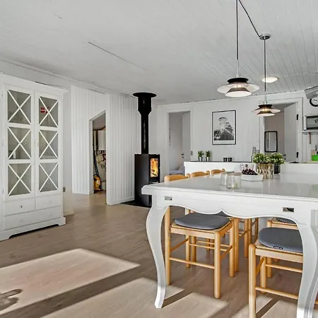 Stunning In With Kitchen Hébergement de vacances *
